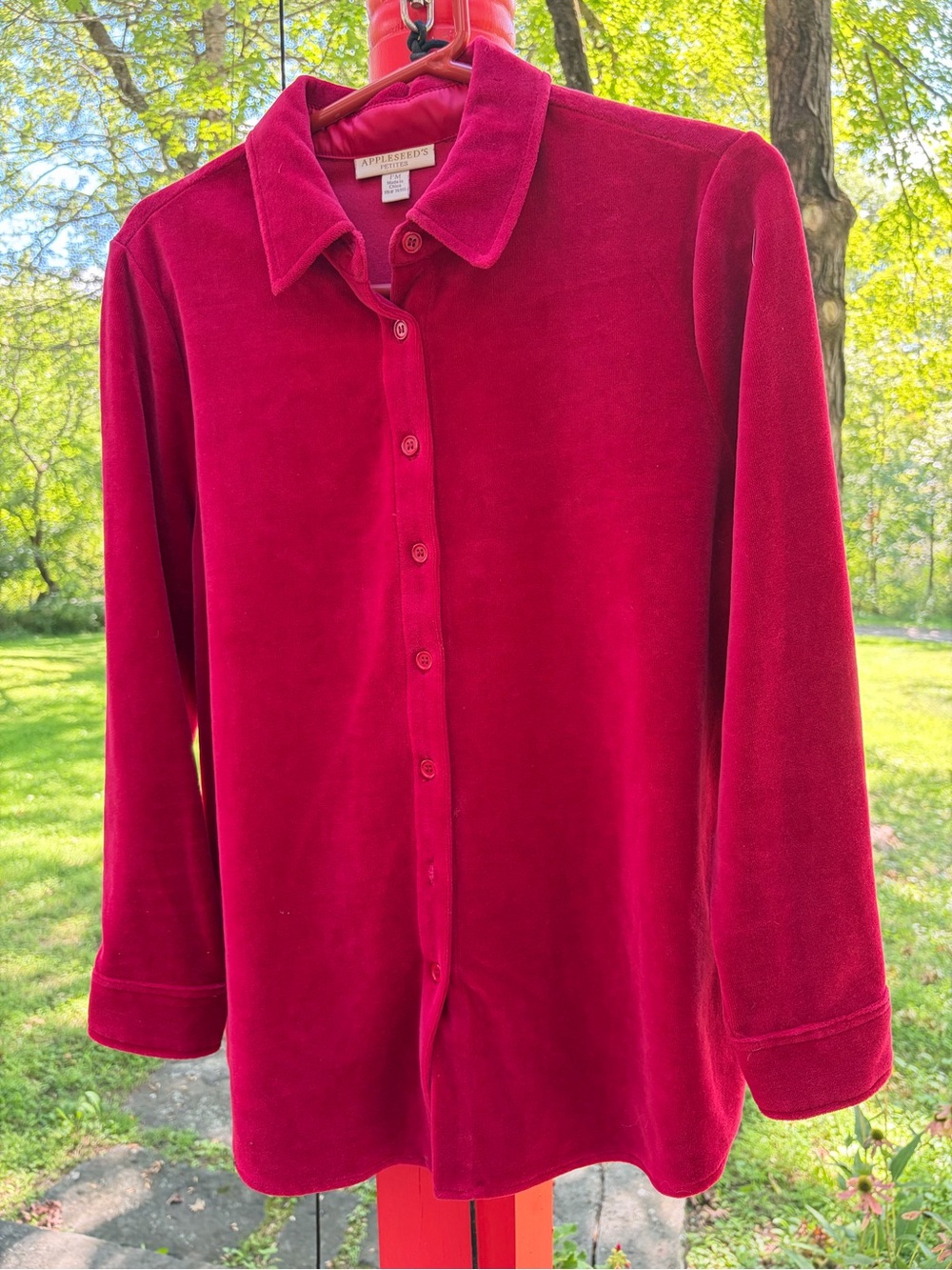 Cotton/poly PM long sleeve button down blouse by Appleseeds. Quality.